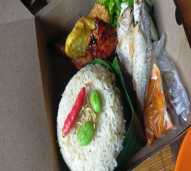 Nasi kotak komplit